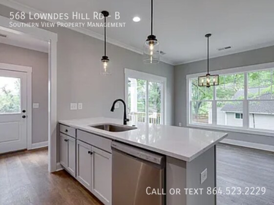 Foto del edificio - 568 Lowndes Hill Rd