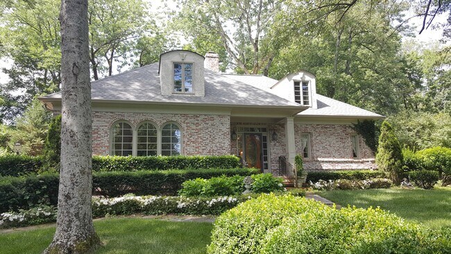 Foto del edificio - Belle Meade Property Available!