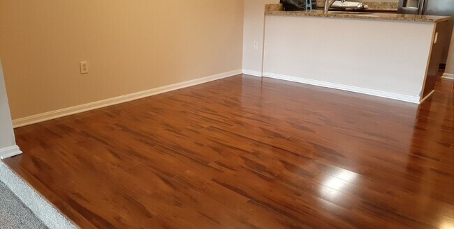 Foto del edificio - Spacious 3 Bedroom Condo- Olney, MD