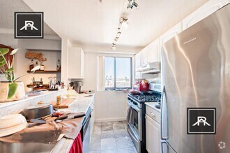 Building Photo - 17 N Beacon St