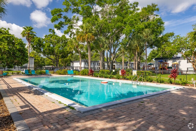 Piscina - Magnolia Court