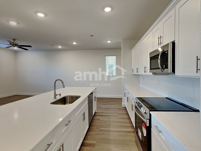 Foto del edificio - 4522 Camden Bridge St