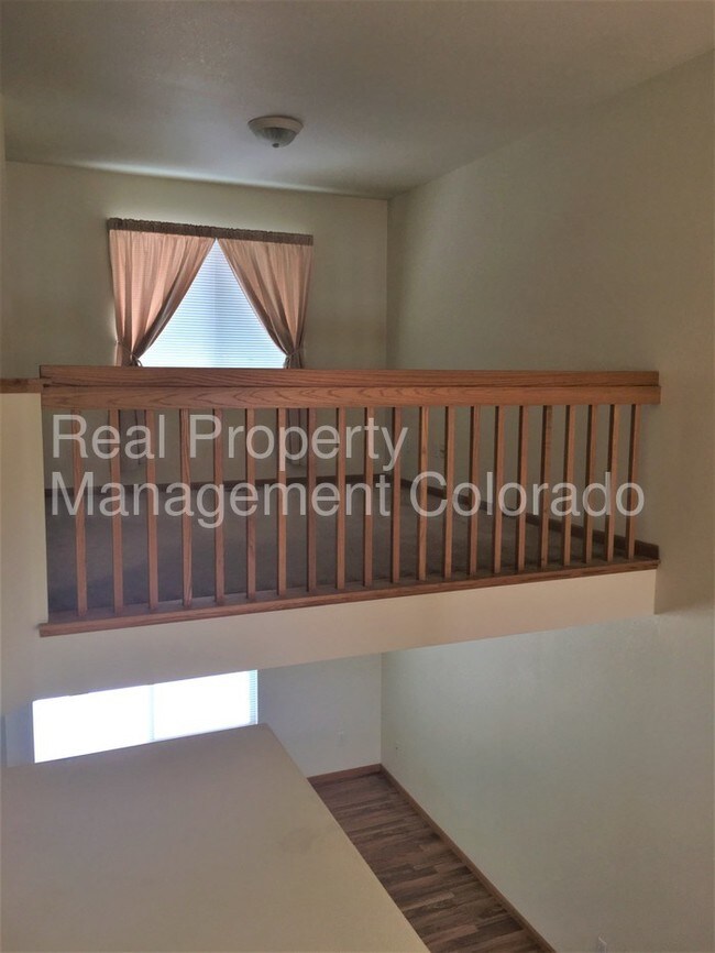 Foto del edificio - 4244 Gemstone Ln