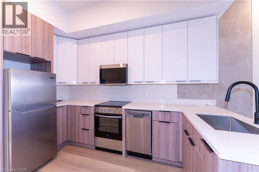 Photo principale - 169 James St S