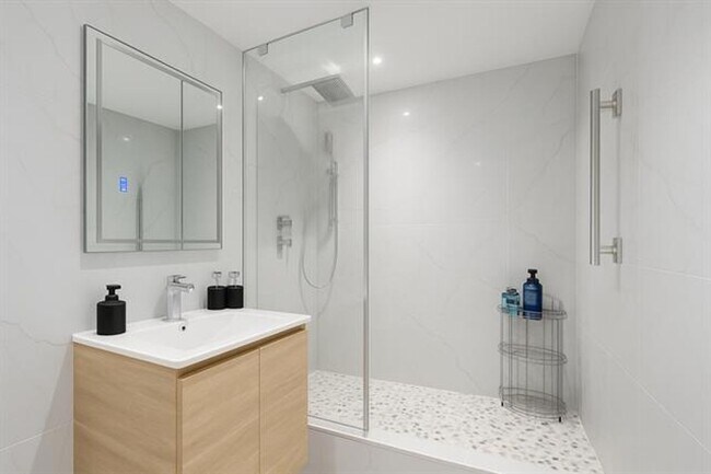 Building Photo - 5601 Collins Ave