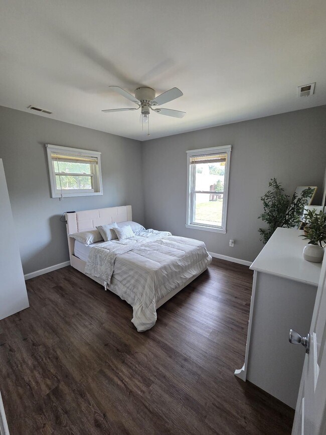 Dormitorio 1 - 3901 Garland Ave