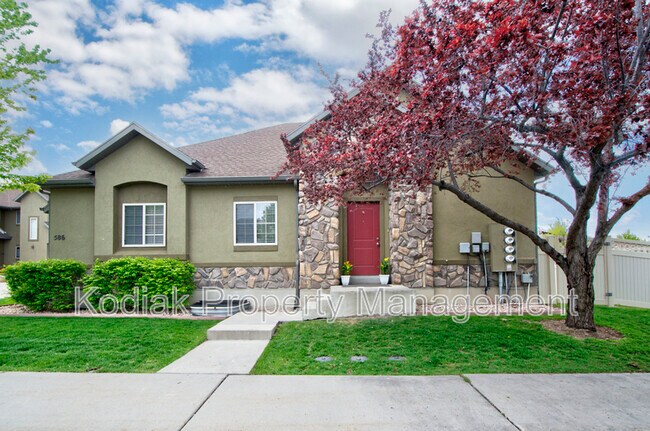 Foto del edificio - 586 E Normandy Loop Lane