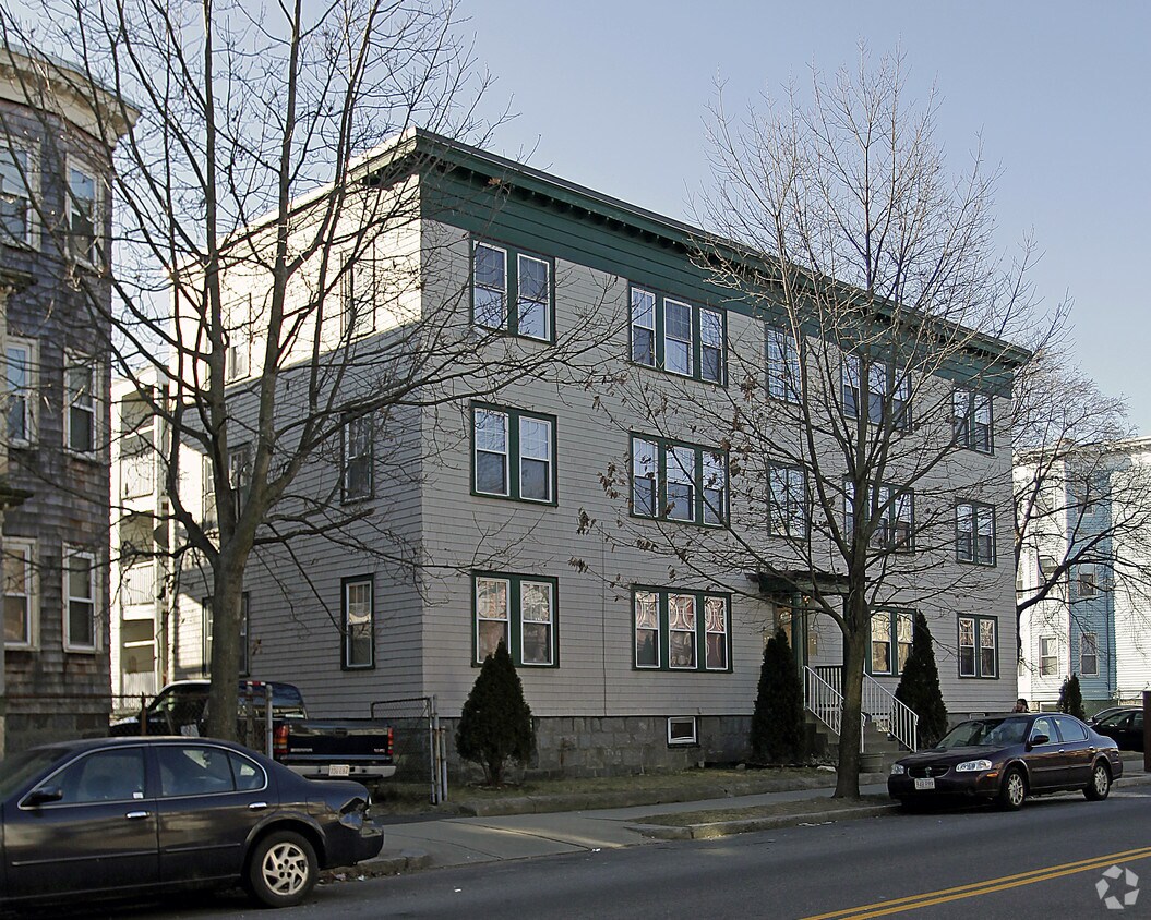 Building Photo - 103 Welles Ave