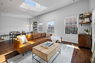Building Photo - 354 3rd St