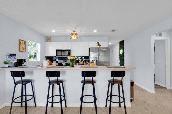 Foto del edificio - 8615 44th Avenue Dr W