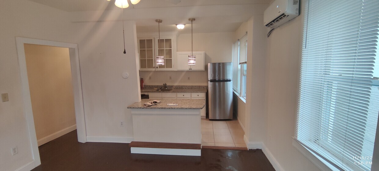 10 S Oakland Ave Unit B2, Ventnor City, NJ 08406 Apartments in