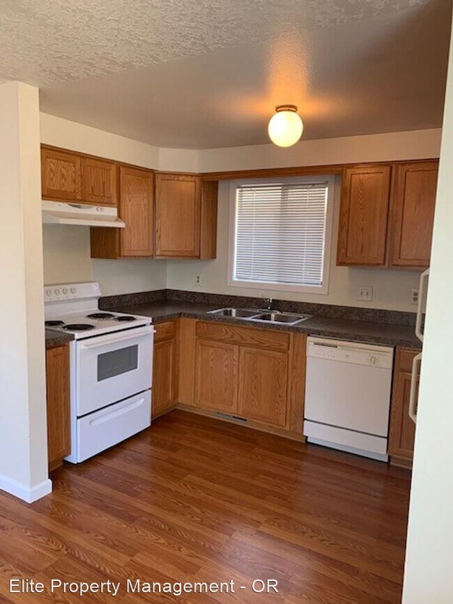 Foto del edificio - 4204 Evergreen St SE