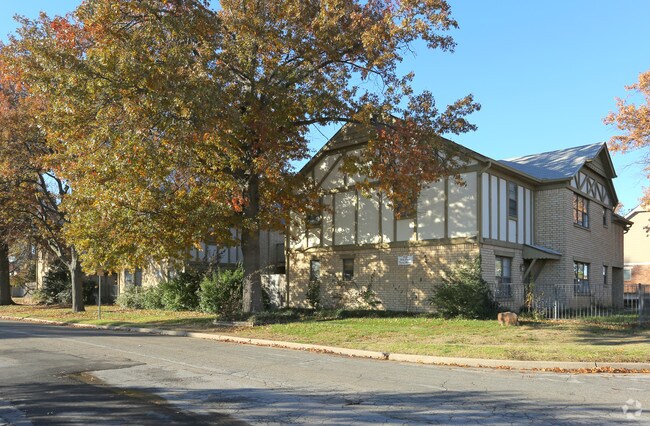Foto del edificio - Oak Park Town Homes