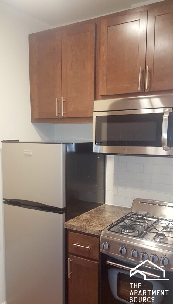 Foto del edificio - 4241 N Kenmore Ave