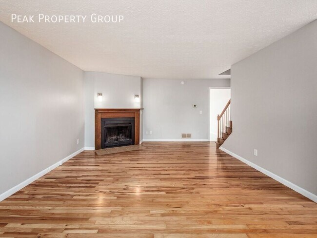 Foto del edificio - 2019 Queensgate Ln