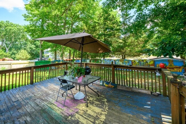 Building Photo - Fully Renovated 3-Bed, 2-Bath Ranch with Garage and Large Yard in Manchester