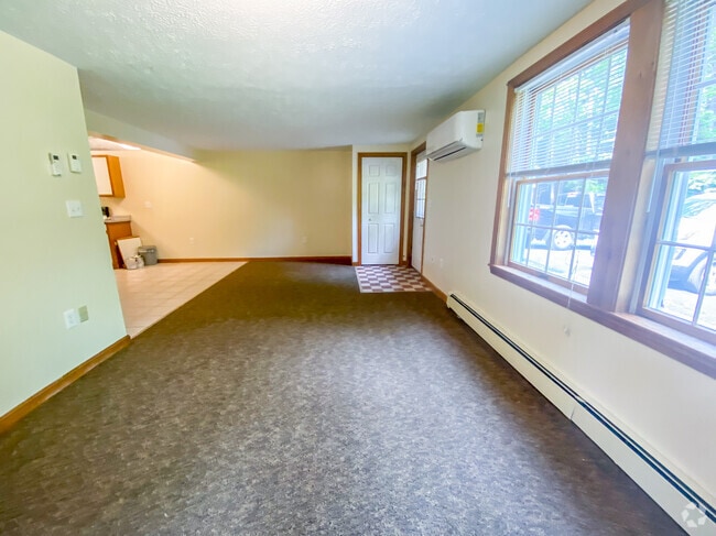 Building Photo - 10 Dumas Dr