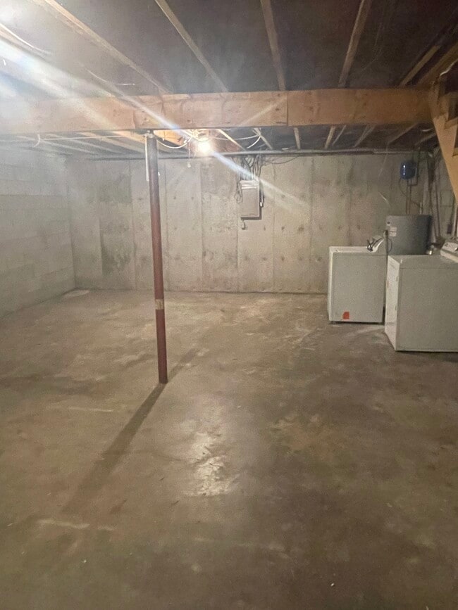 Basement - 280 Berkley Ct