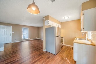 Building Photo - 5412 Atascosa Dr