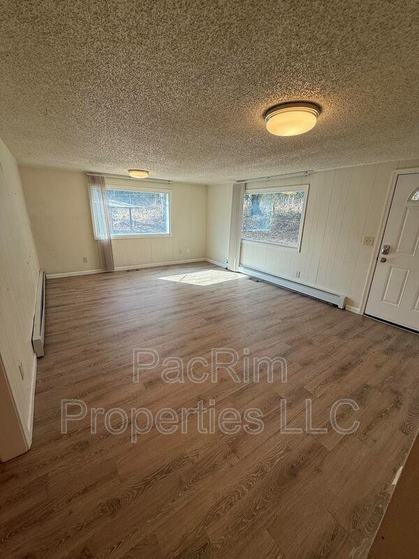 Foto del edificio - 6140 Collins Way