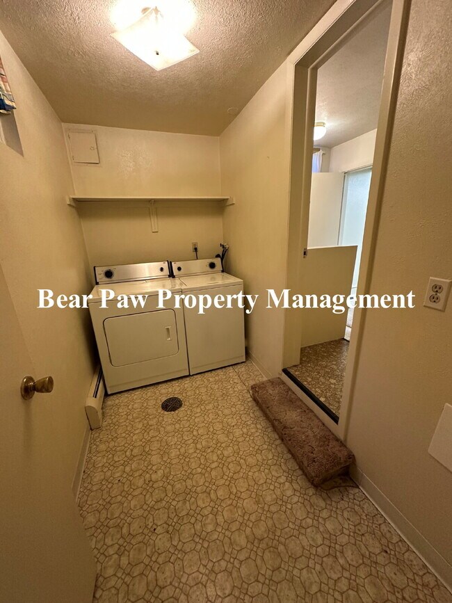 Foto del edificio - Cute 2 bedroom duplex with utilities included in rent!!