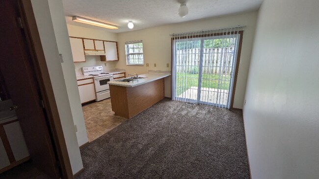 Foto del edificio - 127 Taylor Ave