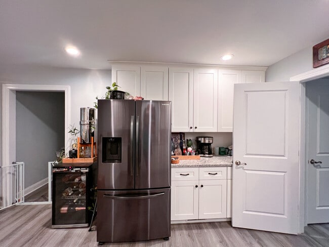 Kitchen - 12 Hokie Ln
