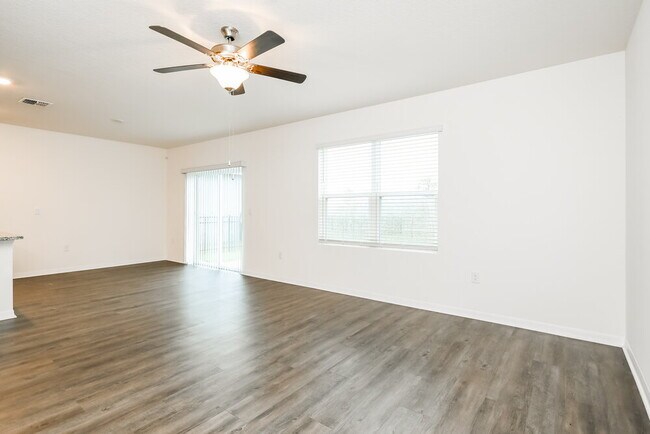 Building Photo - 1556 Aldenwood Pl