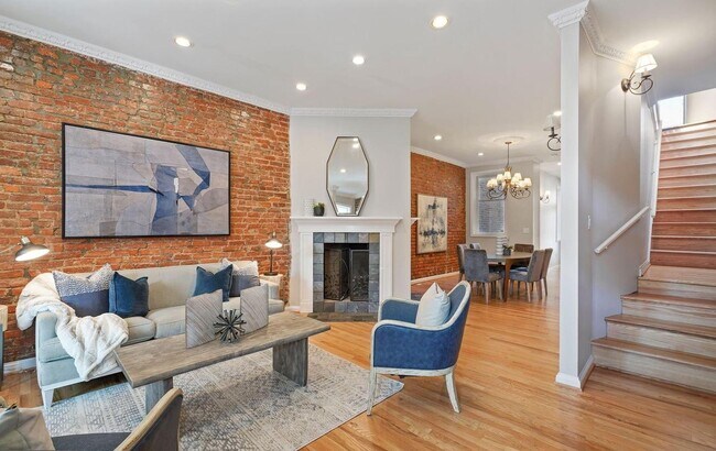 Foto del edificio - 716 3rd St NE