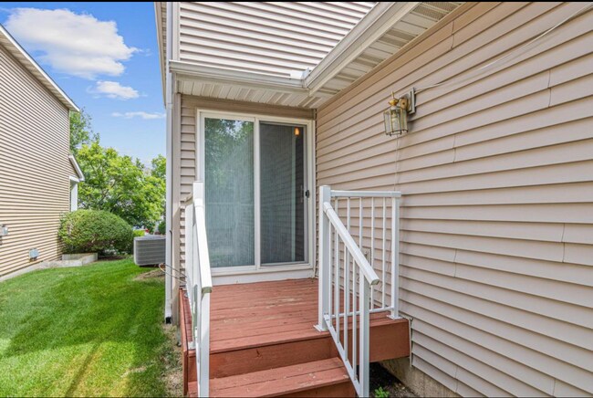 Foto del edificio - 15587 Crab Apple Ln