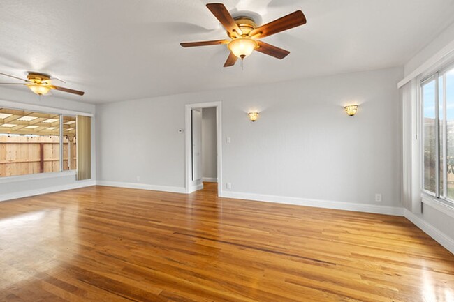 Foto del edificio - MOVE IN SPECIAL!!!  $500 OFF OF THE 1ST MO...