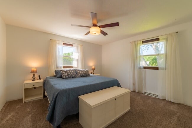 Building Photo - 5310 Trafalger Pl