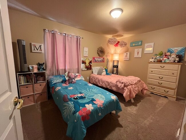 Bedroom - Montrose Apartments