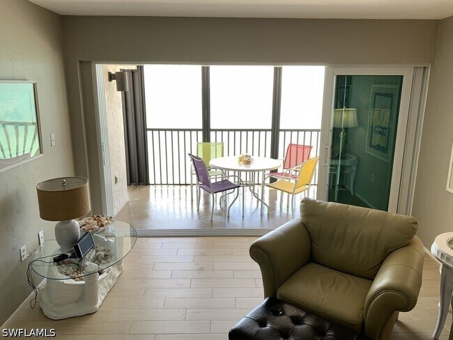 Foto del edificio - 26370 Hickory Blvd