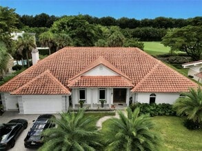 Building Photo - 4934 NW 94th Doral Pl