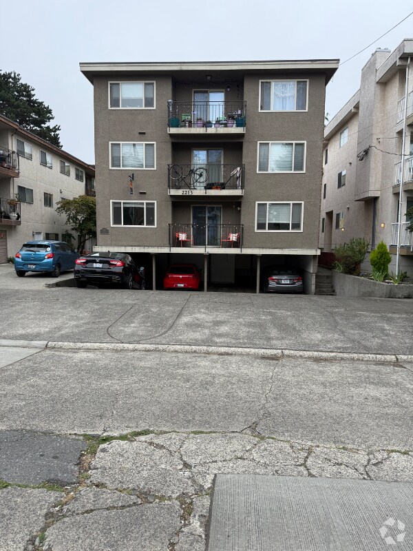 Building Photo - 2213 NW 59th St
