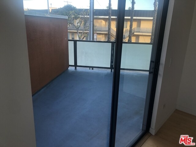 Foto del edificio - 432 N Venice Blvd