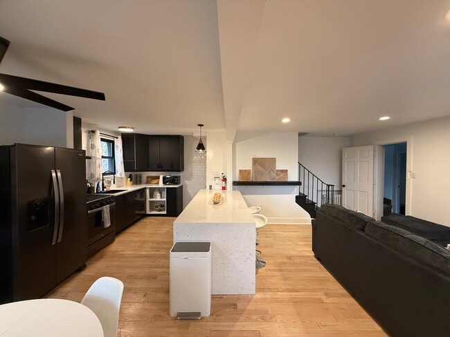 Building Photo - 307 Highland Terrace