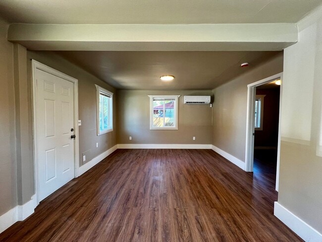 Building Photo - Non-Refundable & Security Deposit Total: $1200.00