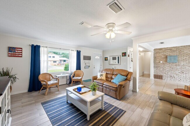 Foto del edificio - 350 Barbara Dr NW