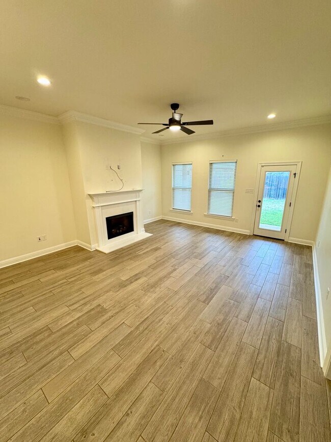 Foto del edificio - Willow Heights Home!