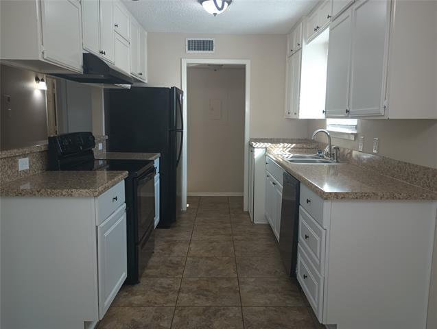 Building Photo - 620 Race St