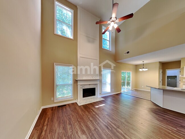 Foto del edificio - 5628 Wandering Vine Lane SE