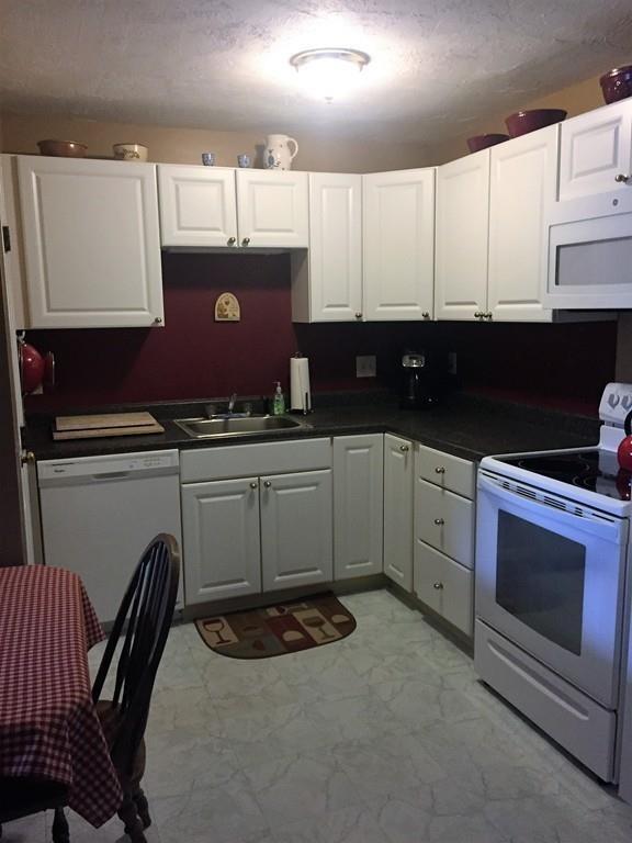 Foto del edificio - 2 Chapel Hill Dr