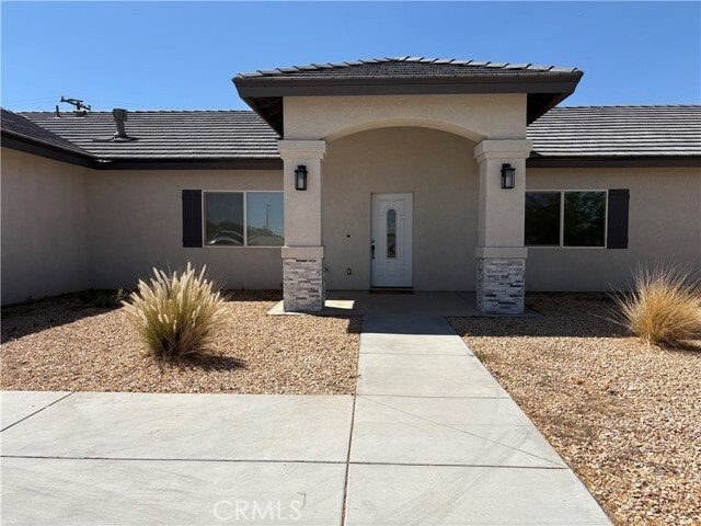 Building Photo - 12432 Kiowa Rd