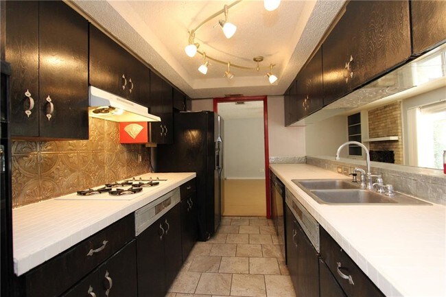Building Photo - 4706 Sagebrush Cir