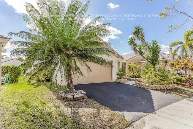Building Photo - 4266 Greenbriar Ln