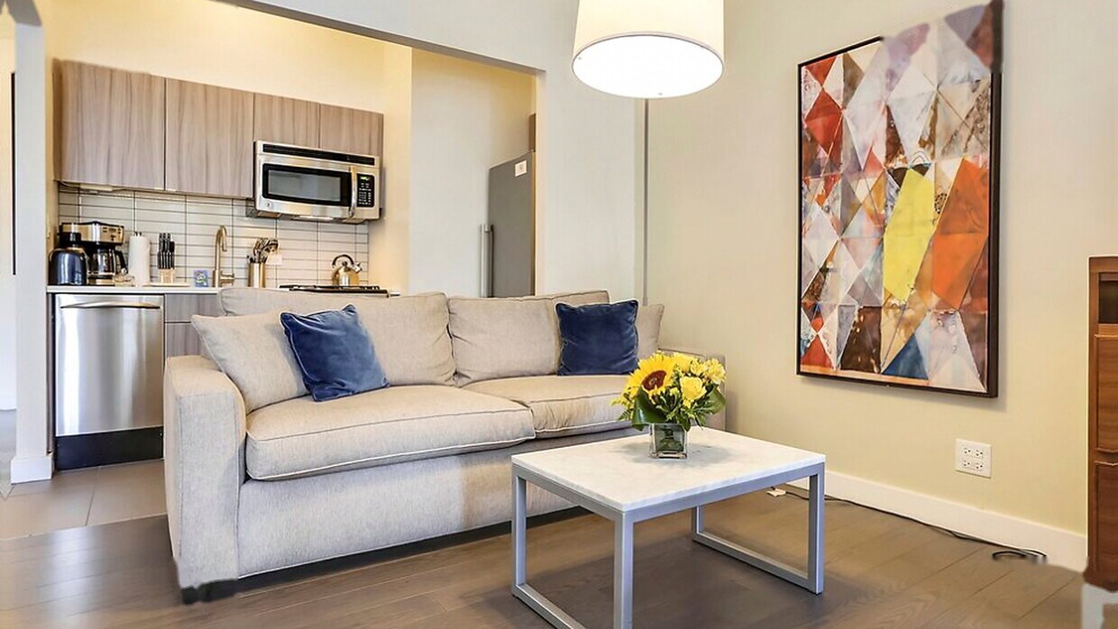 Foto principal - 10 Huron Ave