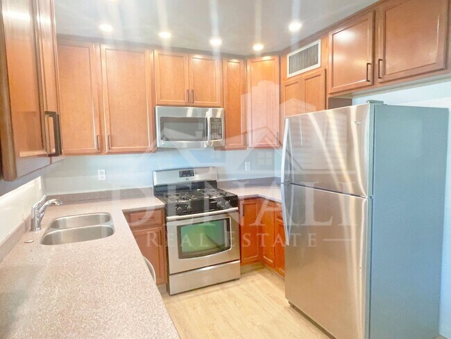Foto del edificio - 2340 E Turney Ave