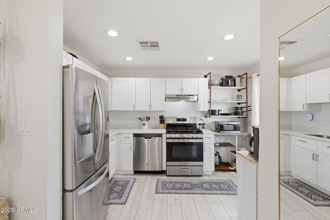 Foto del edificio - 1124 N 14th St